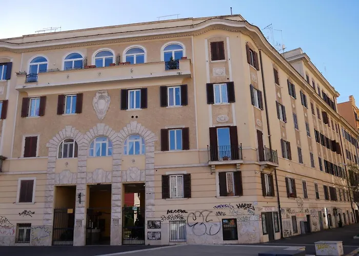 Vera Roma Suite& - Charming 3 Bedroom Apt - 20Min Walk From Colosseum